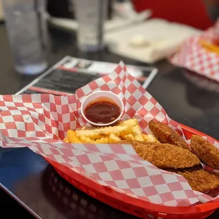 Chicken and frie basket