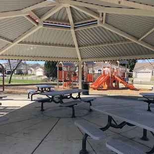 Sunshade/Reservable meeting space