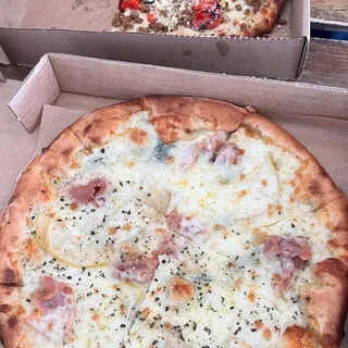 Prosciutto, Pear and Gorgonzola Pizza - Small 10"