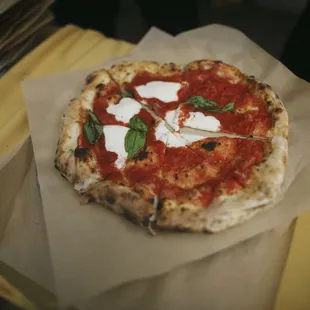 The margherita pizza.