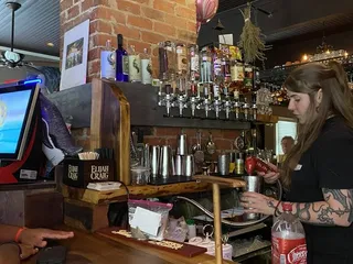 Shug’s at Brooklyn South Square