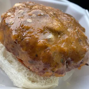 Smokey brisket cheeseburger (topless)
