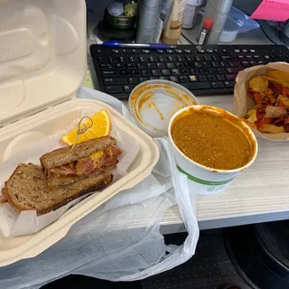 Tomato basil soup