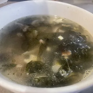 Seaweed Fresh Bean Curd Soup (with Pork)