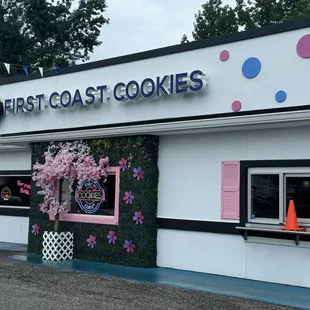 Store front of first Coast cookies.