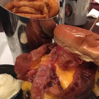 Bacon Cheddar Burger