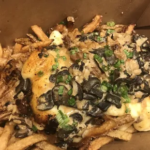 Smoked Pulled Pork Poutine