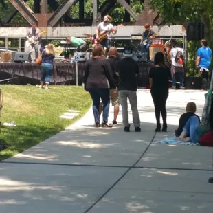 The YELP stage Not to many people here yet, but its early