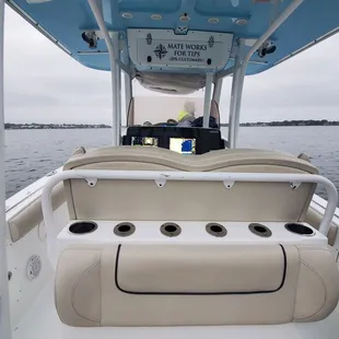 Very clean boat! I  appreciate that!