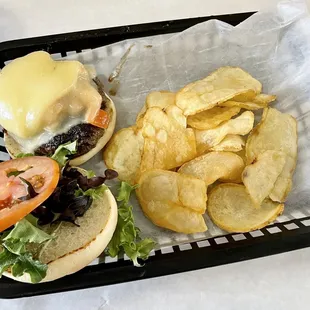 Basic Cheeseburger $8.95