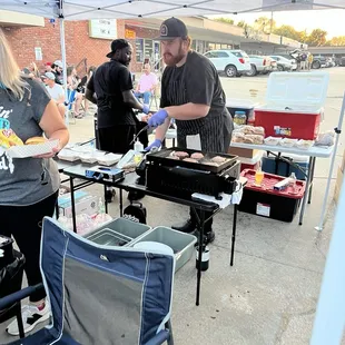 Last time I was here these people cook my brat and it was good