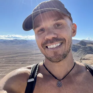 Elliott R.