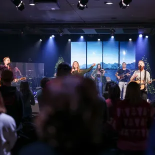 Our Modern Worship services are on Sundays at 9:00 and 11:00 am.