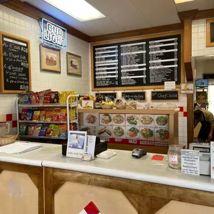 the inside of a fast food restaurant