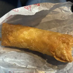 Egg roll- it was not the best, the inside really didn't have a good flavor but the outside was fried well.