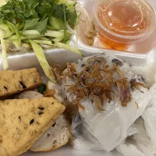 Banh cuon. (Very good)