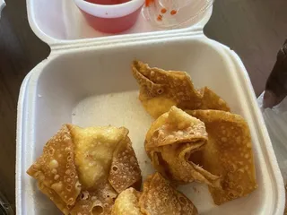 Pearl Chinese Restaurant Plus Carrier Chicken & Seafood