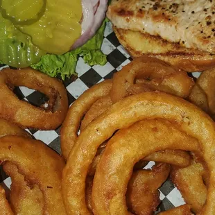 The Bonnie with rings