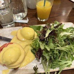 Classics Eggs Benedict