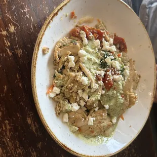 Pesto chicken bowl