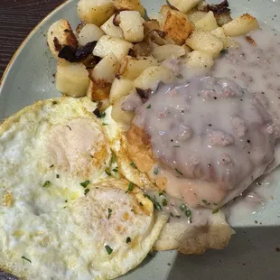 Biscuits and turkey sausage gravy
