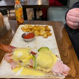 Eggs Benedict
