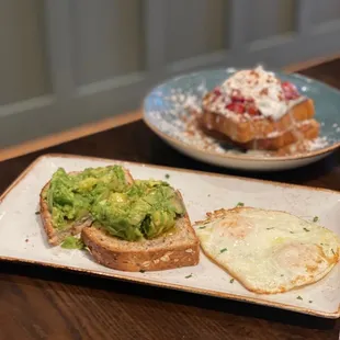 Avacado Toast &amp; strawberry shortcake, Tres Leches