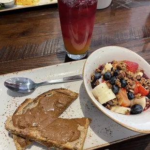 A.M. Superfoods Bowl with a glass of Morning Meditation Fresh Juice.