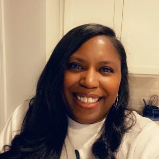 Chaundra W.