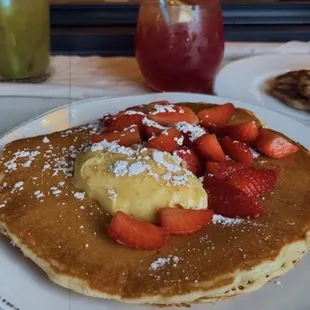 Lemon Ricotta Pancakes & Kale Tonic