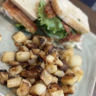 Club sandwich made to perfection! Fresh ingredients. Amazing roasted potatoes!