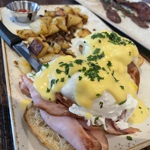 Eggs Benedict