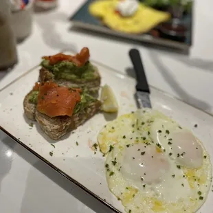 Avocado Toast with Salmon