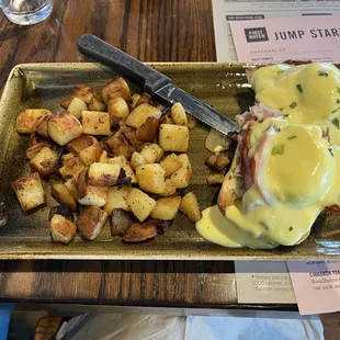 Eggs Benedict with potatoes