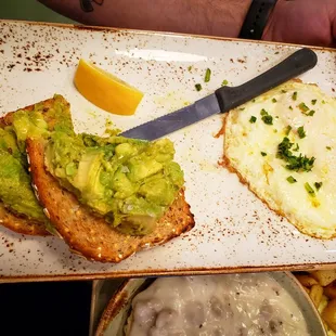 Avocado toast