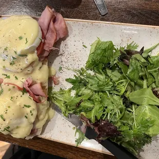 Eggs Benedict