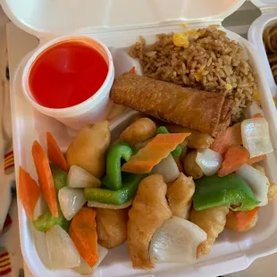 Sweet &amp; sour chicken to-go (lunch portion)