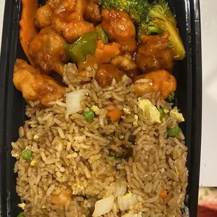 HX16. General Tso&apos;s Chicken Special