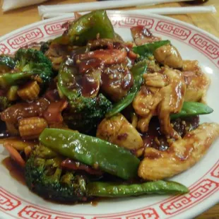 The good ole Hunan Chicken And Vegetables. A very good combination of sweet and spice makes this my go to option at First Wok in most cases.