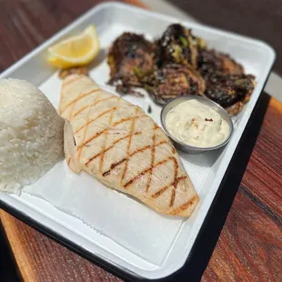 Mahi mahi plate