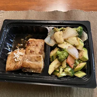 (1 piece of salmon is missing) but small portion and severely overlooked.