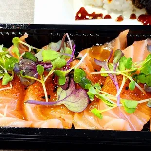 Food is amazing this place is the best I would recommend it to others. I found them on Yelp.