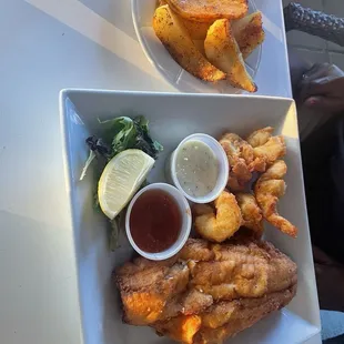 Fish and shrimp platter