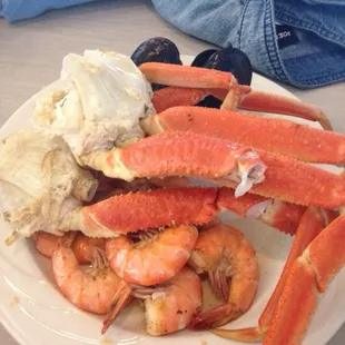 Endless crablegs and shrimp