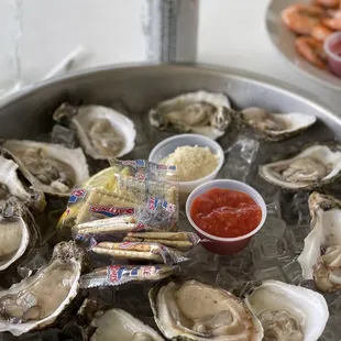a platter of fresh oysters