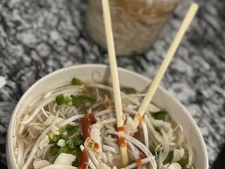 W’lin’s Asian Cuisine & Spirits