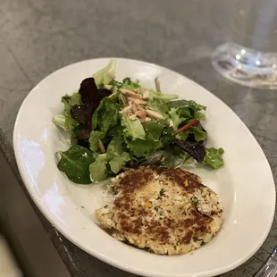 Crab cake, very yummy!