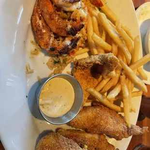 Catfish &amp; Shrimp platter combo