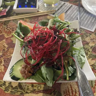 Salad w plum dressing