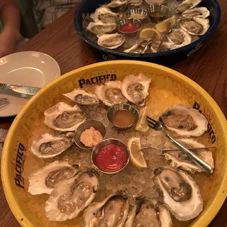 1/2 Dozen Local Oysters